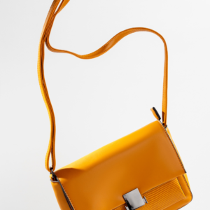 Bolsa Transversal Mostarda com Detalhe Texturizado